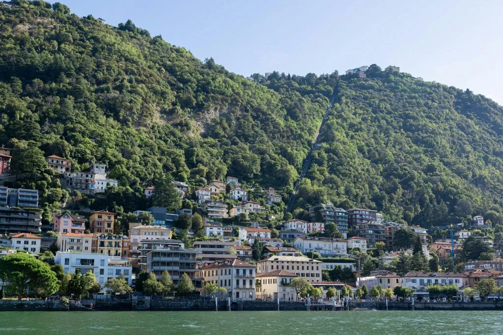 Como e Bellagio: gita guidata di un giorno da Milano + tour in barca