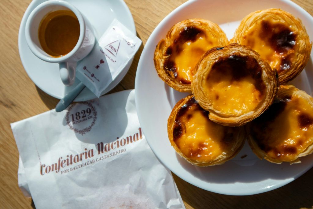 Lisbon: Foodie Tour + Boat Trip