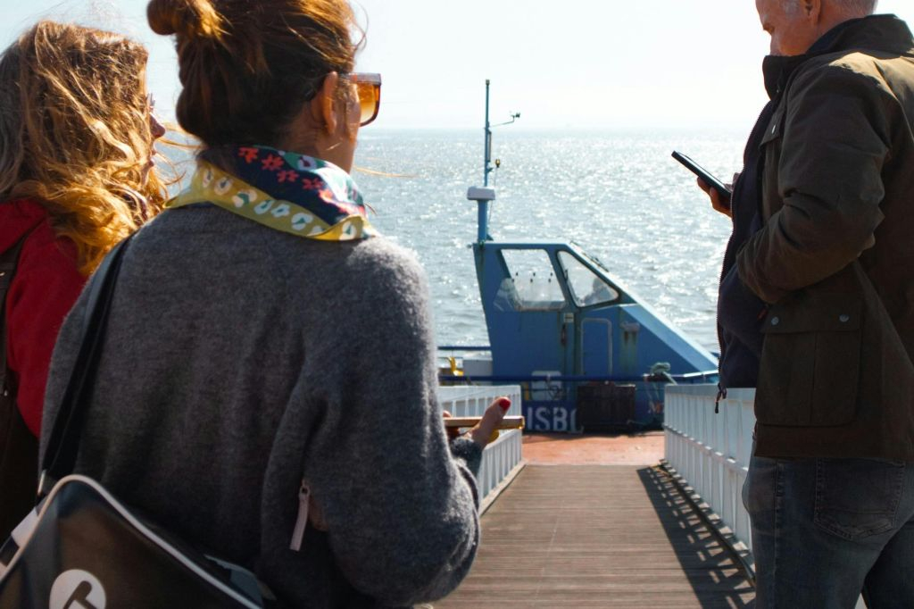 Lisbon: Foodie Tour + Boat Trip