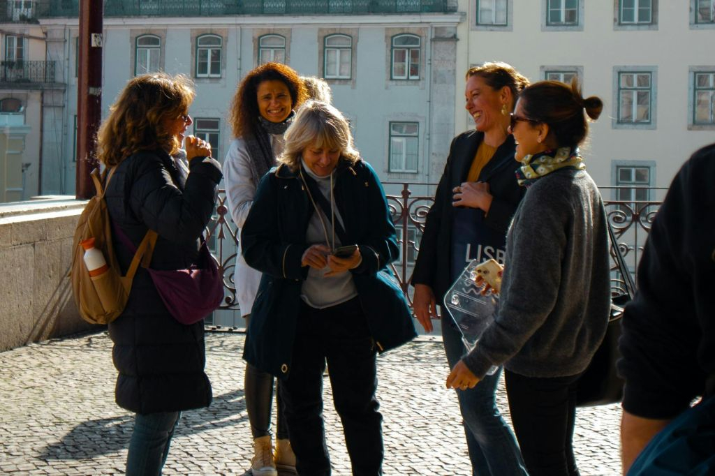 Lisbon: Foodie Tour + Boat Trip