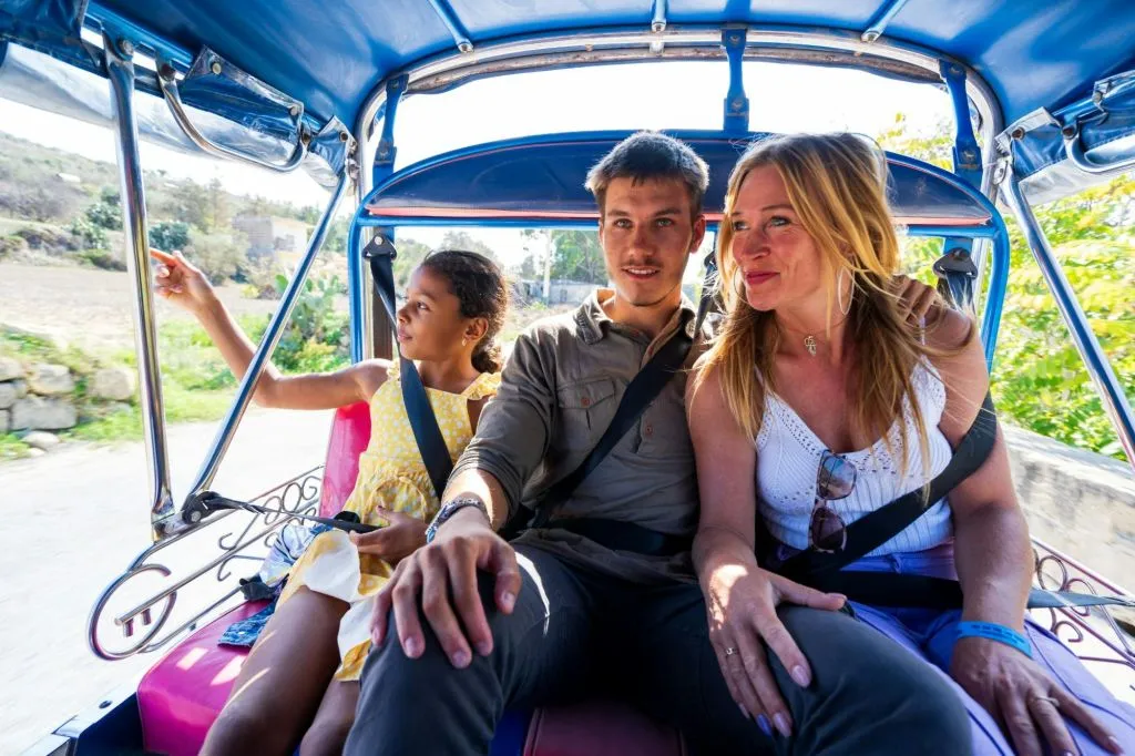 Gozo: Excursão de dia inteiro em Tuk Tuk + Passeio de barco + Almoço