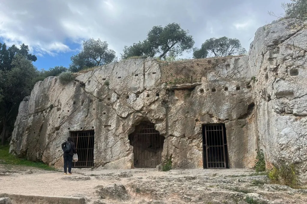 Athens: Guided City Walking Tour