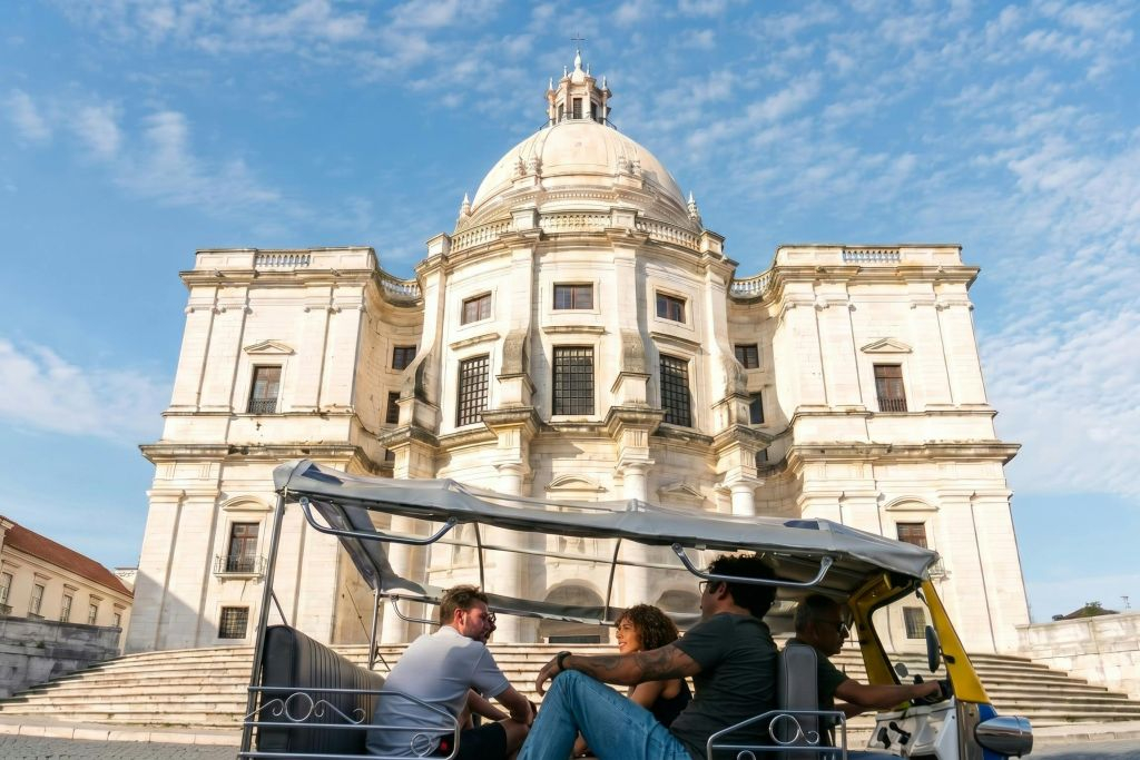 Lisbon: Guided Tram 28 Route Tuk Tuk Tour
