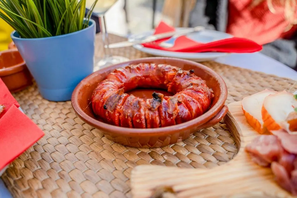 Lisbon: Alfama & Old Town Guided Segway Food Tour