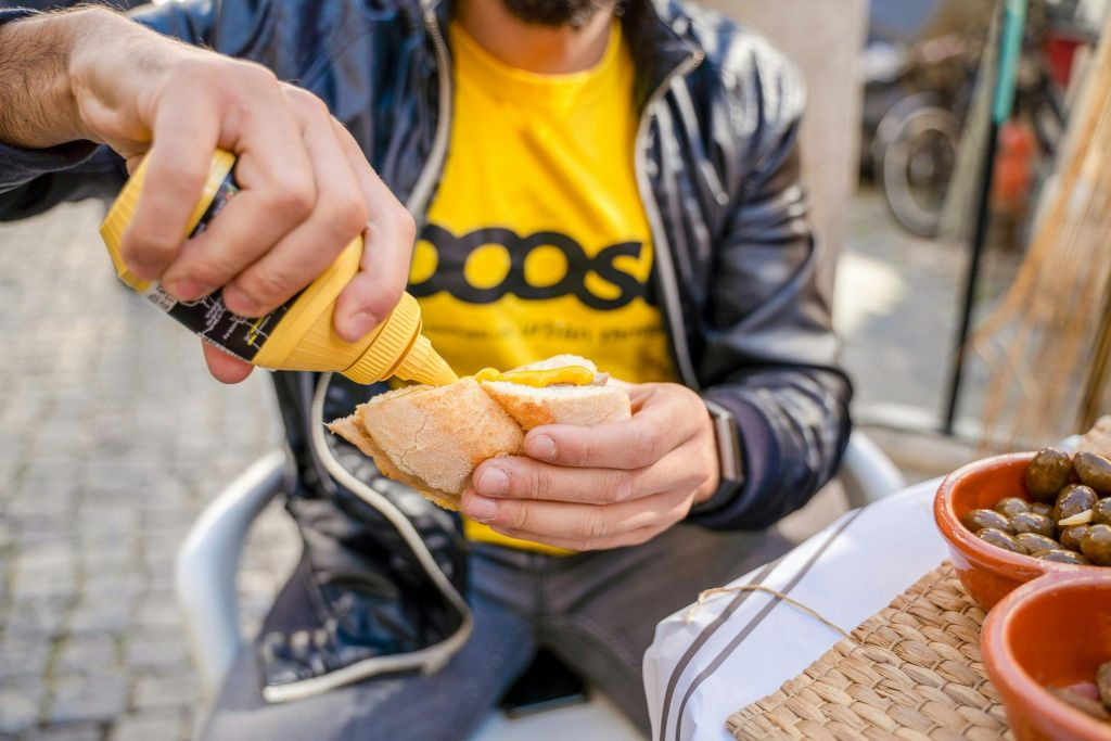 Lisbon: Alfama & Old Town Guided Segway Food Tour