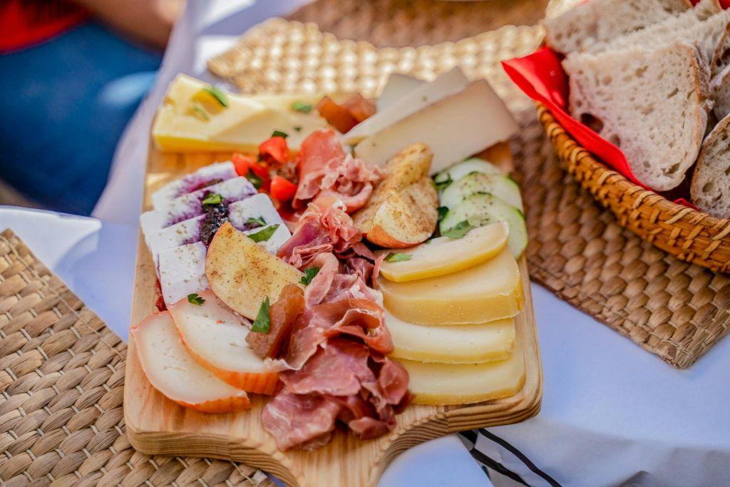 Lisbon: Alfama & Old Town Guided Segway Food Tour