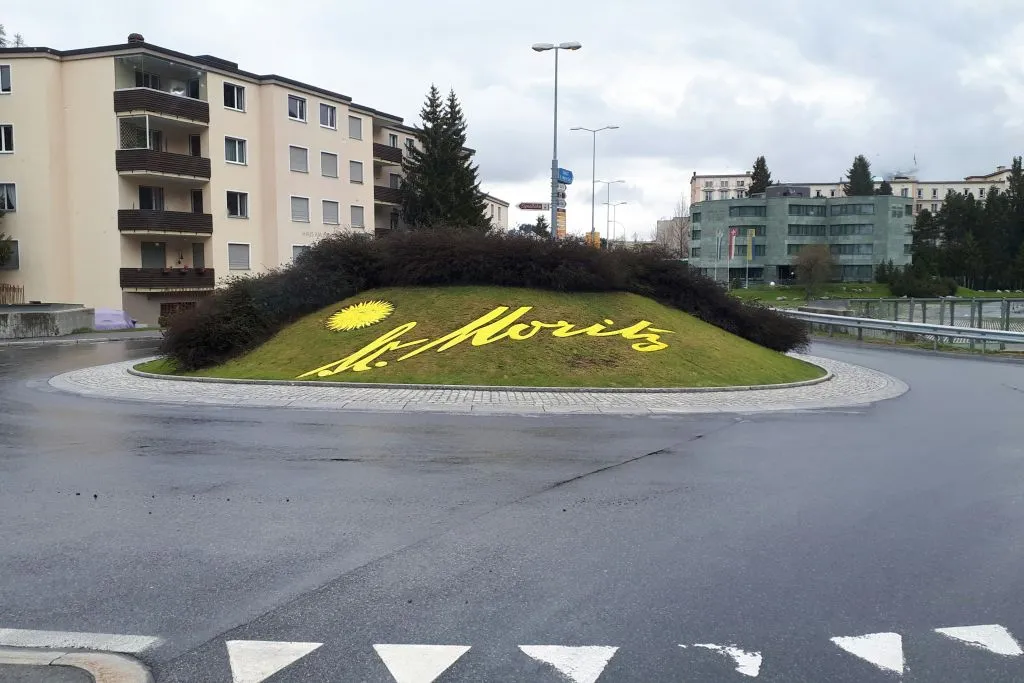 St. Moritz e Tirano: Tour in giornata da Milano + giro sul Bernina Express