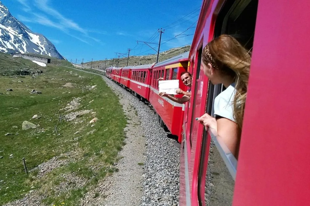 St. Moritz e Tirano: Tour in giornata da Milano + giro sul Bernina Express