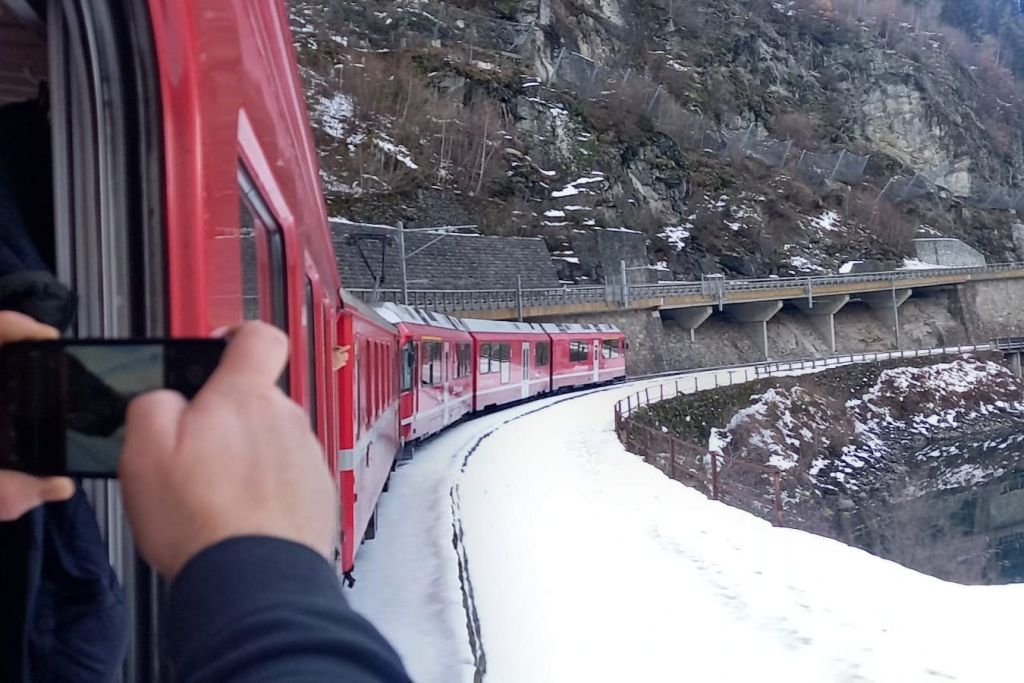 St. Moritz e Tirano: Tour in giornata da Milano + giro sul Bernina Express