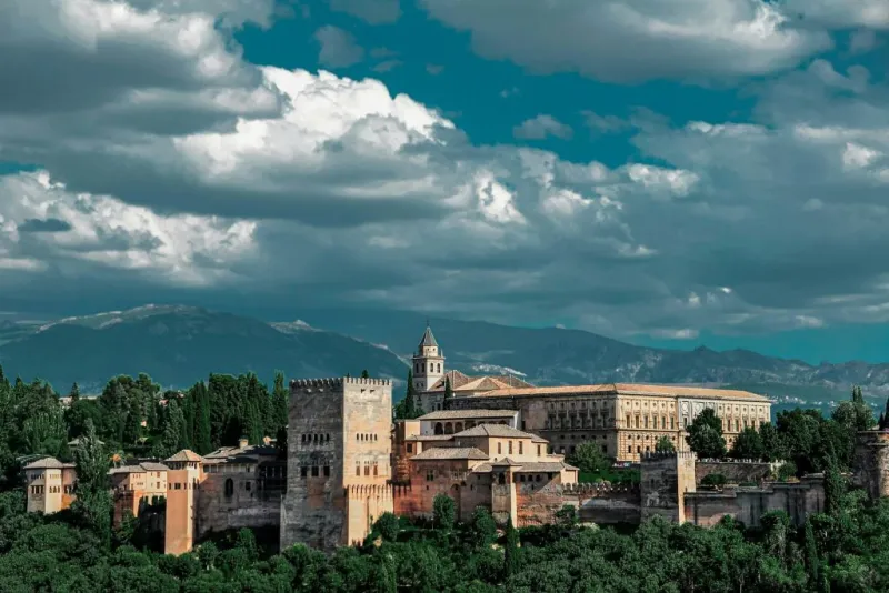 Alhambra: Visita exterior guiada
