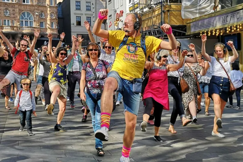 Edinburgh: Guided Silent Disco Adventure at the Fringe (August)