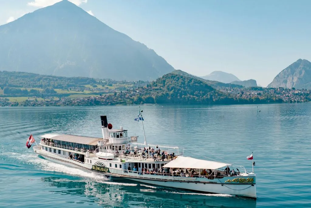 Pase de 1 día para crucero por el lago Thun y lago Brienz
