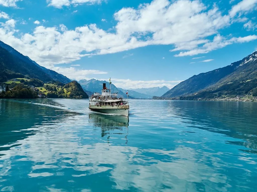 Pase de 1 día para crucero por el lago Thun y lago Brienz