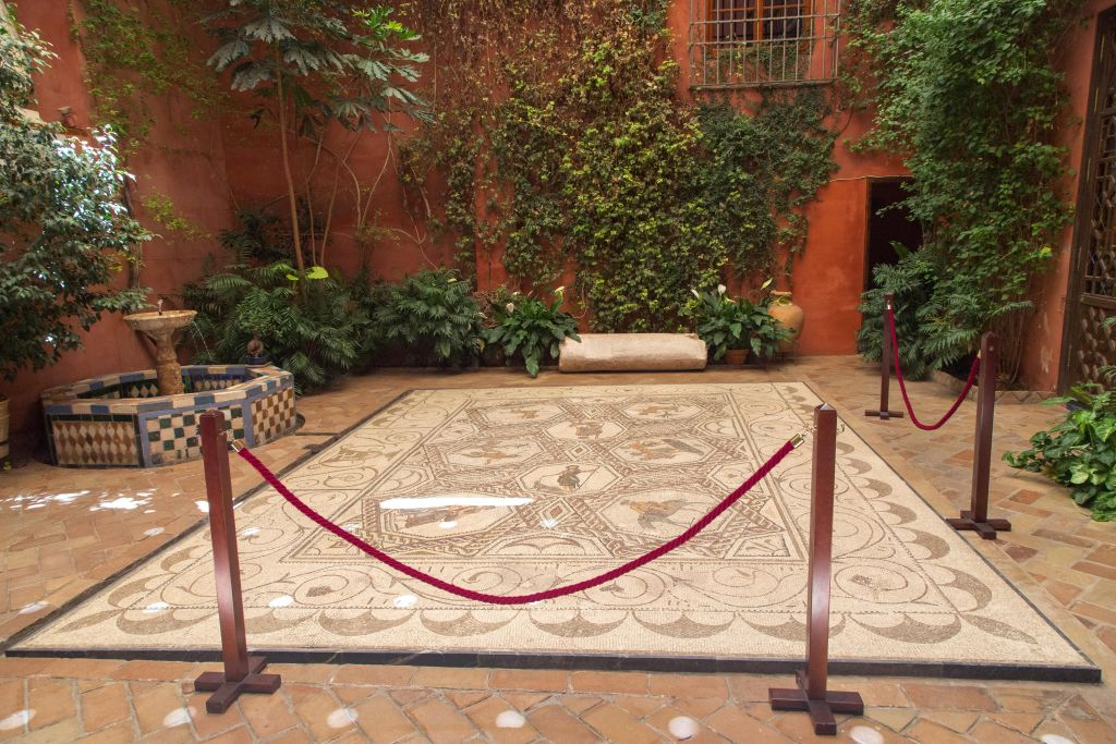 Casa de Salinas: Guided Tour