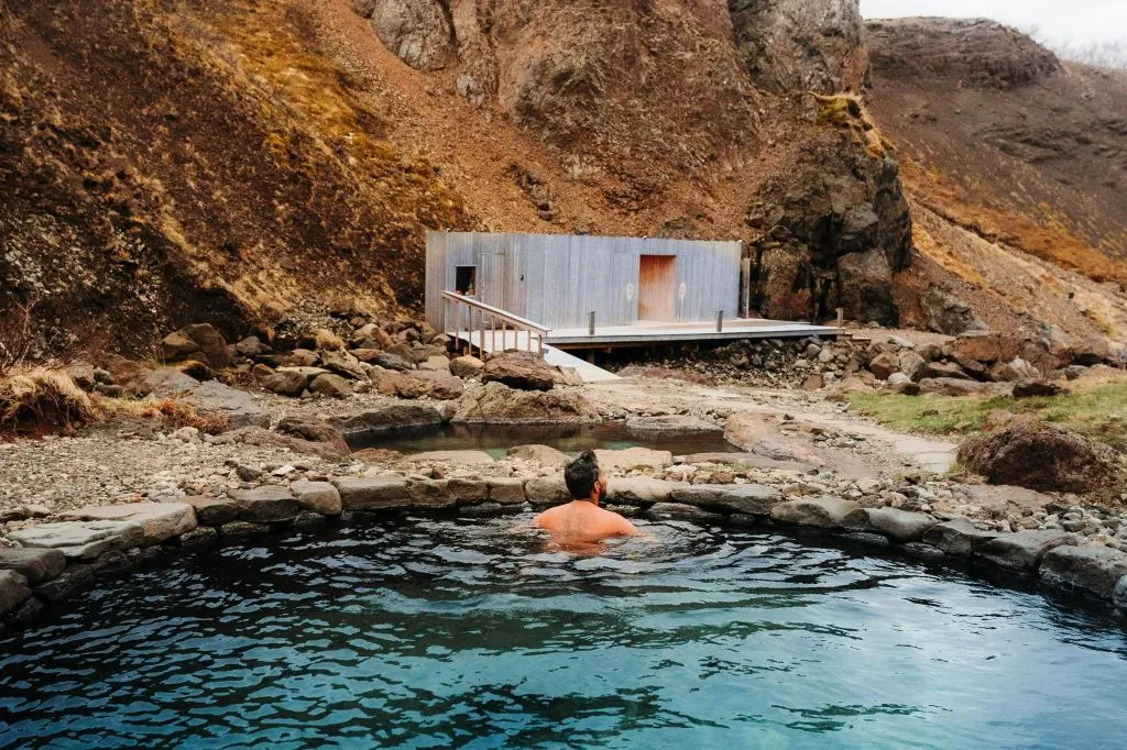 Húsafell Canyon Baths: Caminhada guiada + ingresso de entrada