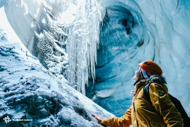 Costa sul e caverna de gelo Katla