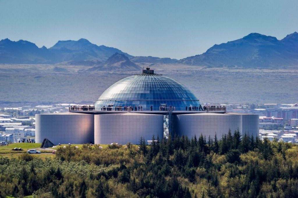 Golden Circle: Tour from Reykjavik + Perlan Museum Entry