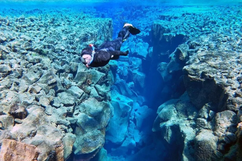 Silfra : Plongée guidée en combinaison de plongée avec tuba