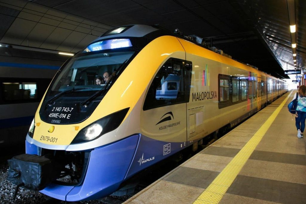 Cracovia: Traslado en tren de la Estación Central al Aeropuerto