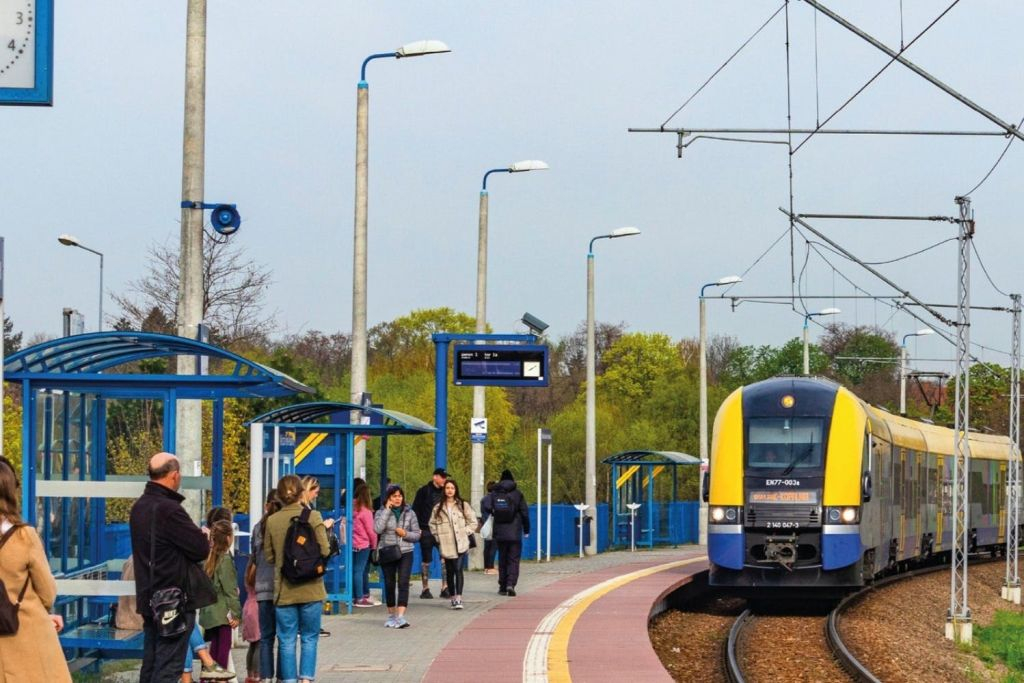 Cracovia: Traslado en tren de la Estación Central al Aeropuerto