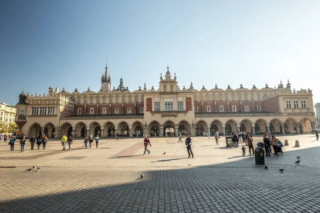 Old Town, St. Mary's Basilica & Rynek Underground Krakow: Entry + Guided Tour