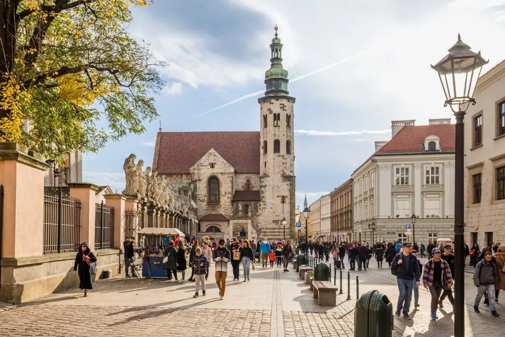Old Town, St. Mary's Basilica & Rynek Underground Krakow: Entry + Guided Tour