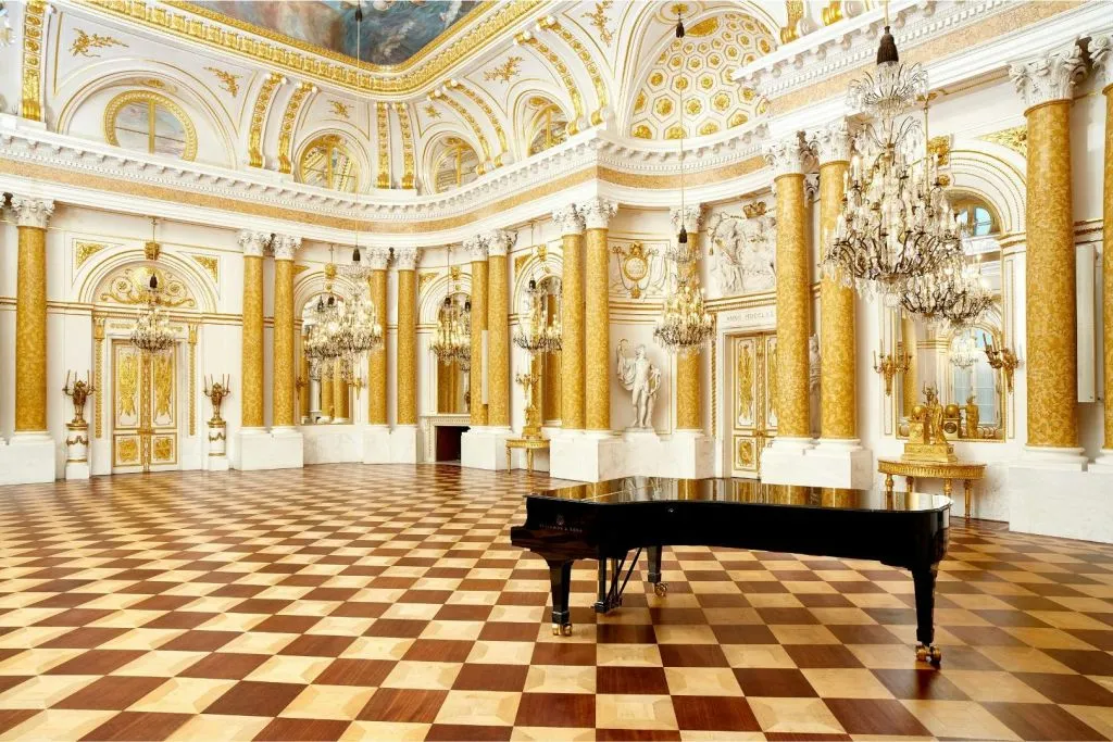 The Royal Castle in Warsaw: Fast Track Ticket + Guided Tour