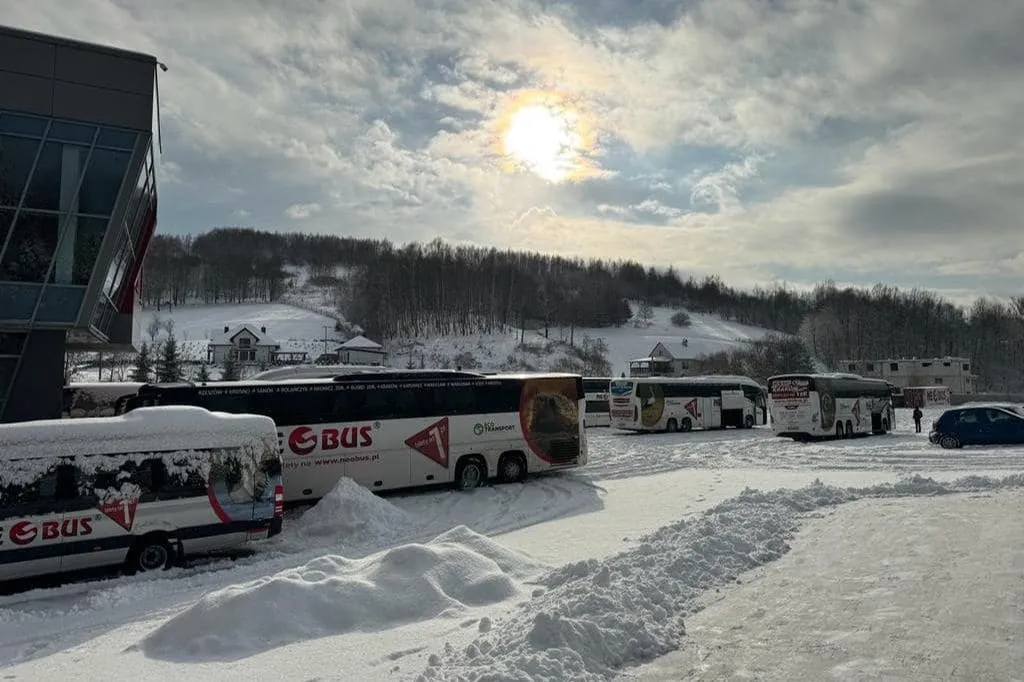 Krakow: Bus Transfer from Krakow Airport to Central Bus Station