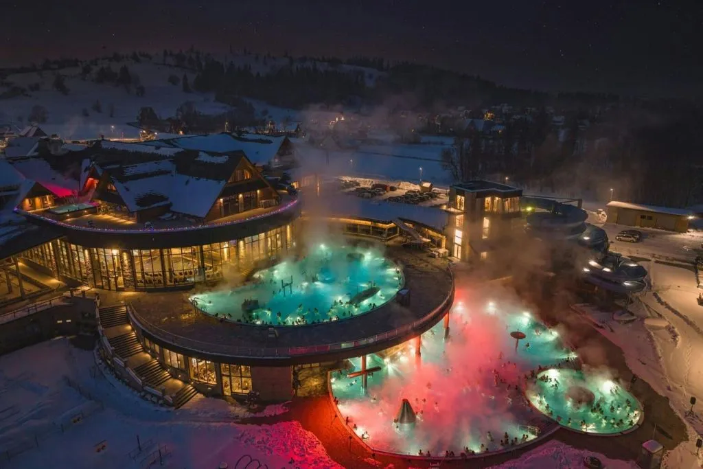 Zakopane: Visita guiada com piscinas termais + traslado do hotel a partir de Cracóvia