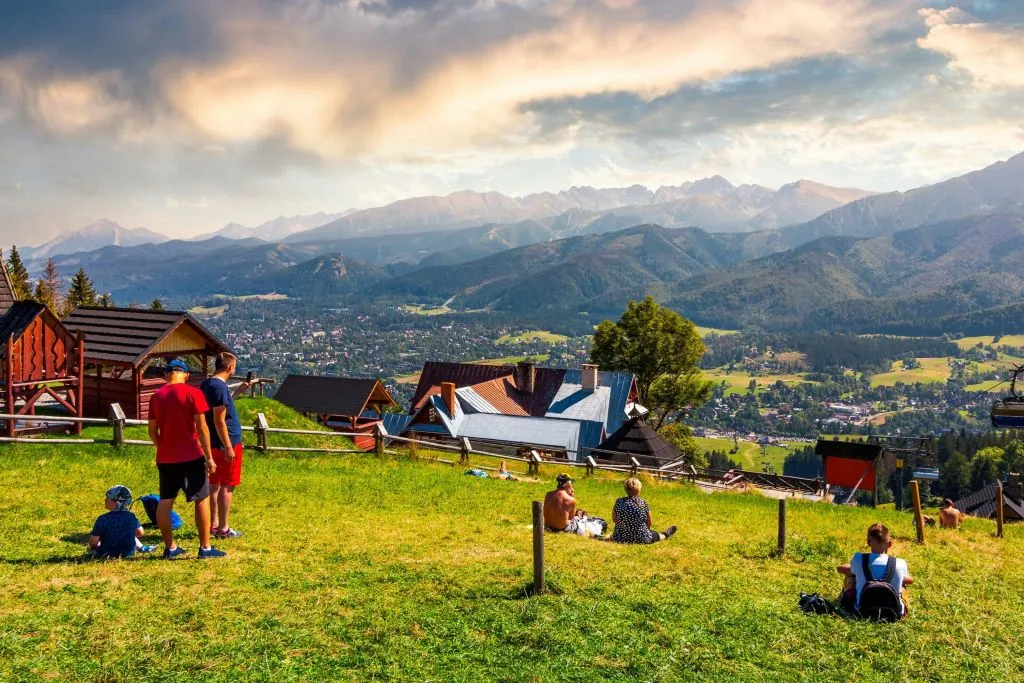 Zakopane: Visita guiada com piscinas termais + traslado do hotel a partir de Cracóvia