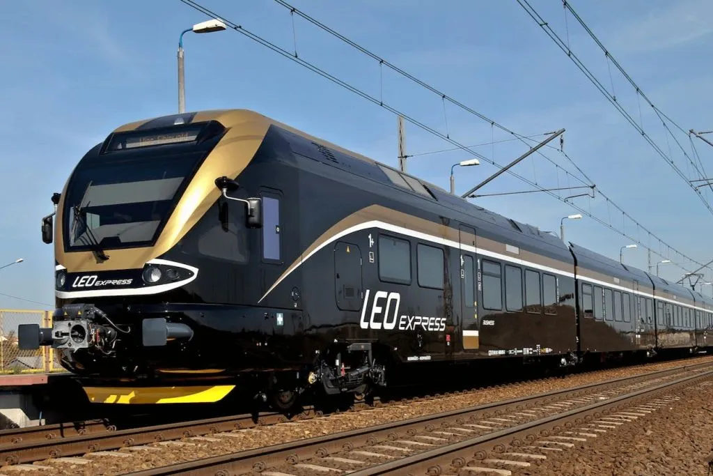 Oswiecim: Passagem de trem de/para Cracóvia