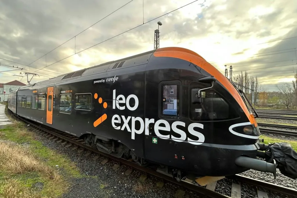 Oswiecim: Passagem de trem de/para Cracóvia