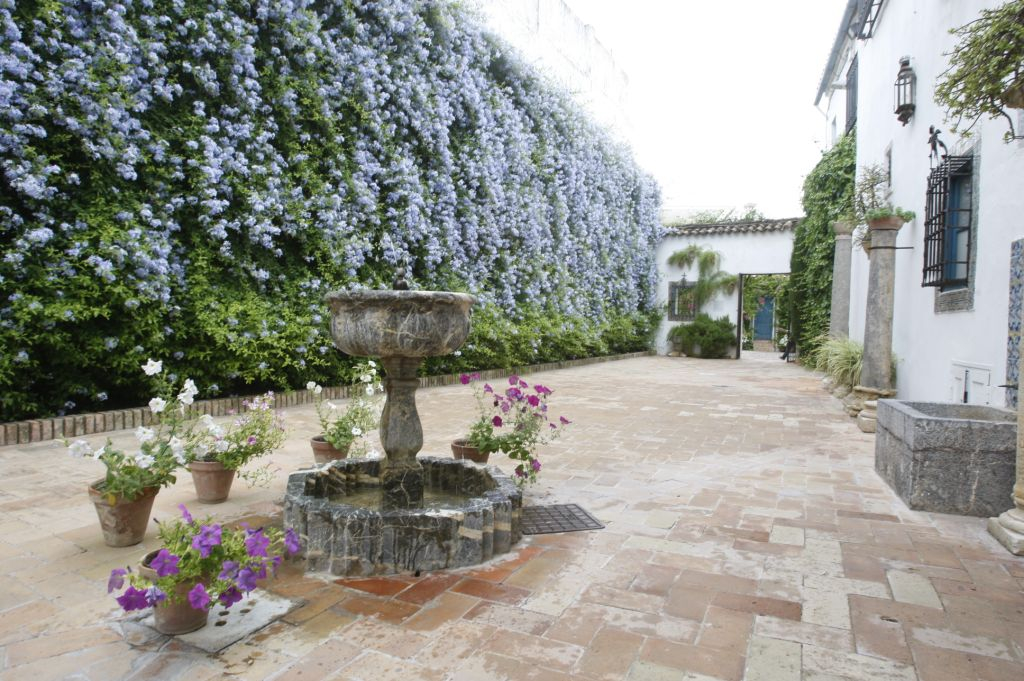 Viana Patios