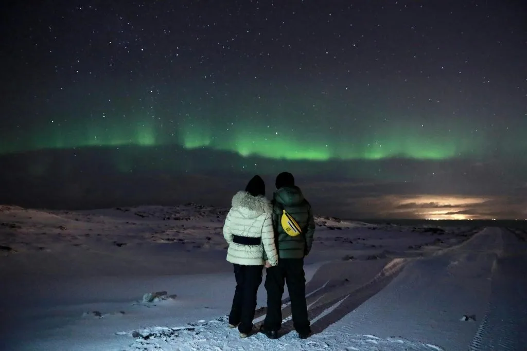 Northern Lights: Small-Group Guided Tour with Free Photos