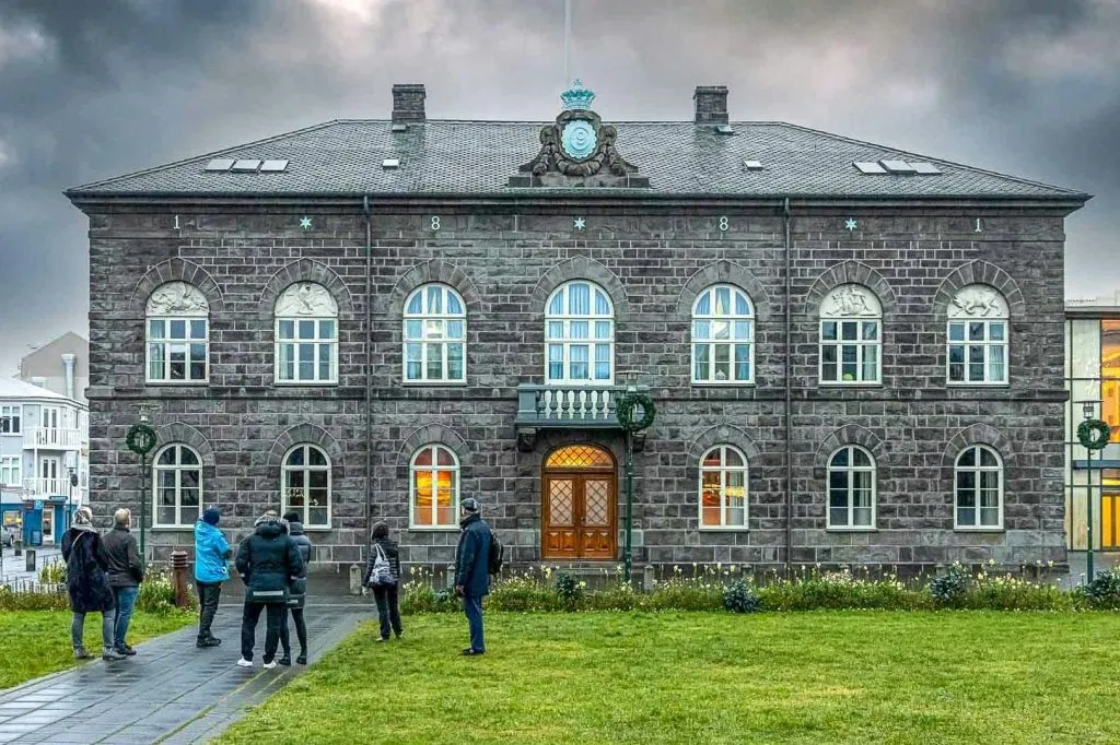 Reykjavik: Private City and Food Walking Tour
