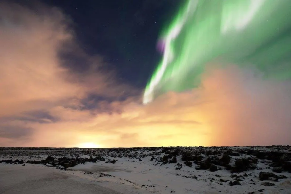 Northern Lights: 3-Hr Small Group Bus Tour + Transfer
