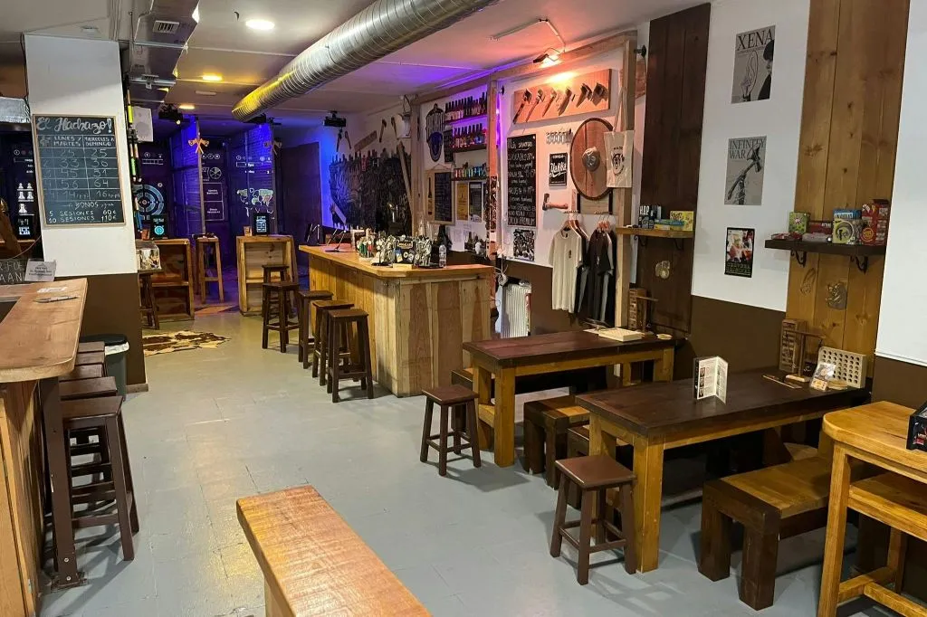 El Hachazo Madrid: Axe Throwing Session + 1 Drink
