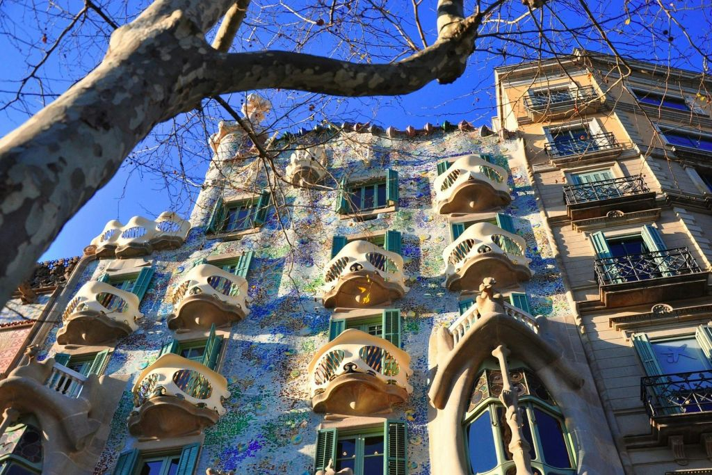 Barcelona: Guided Architecture Walking Tour