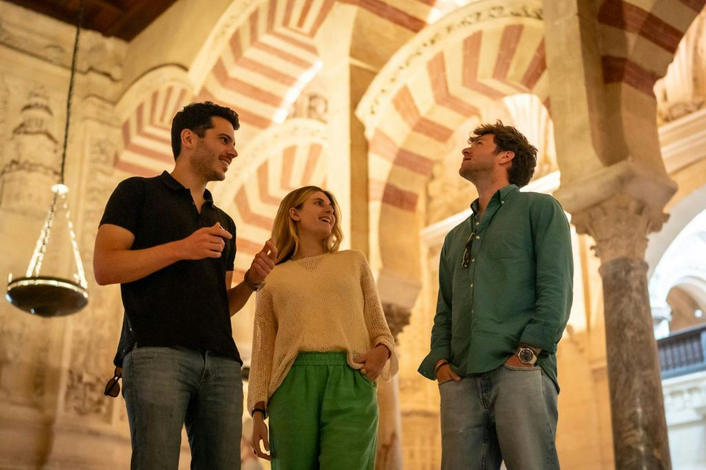 Córdoba, Pueblo Blanco y Ronda: Excursión guiada de un día desde Sevilla
