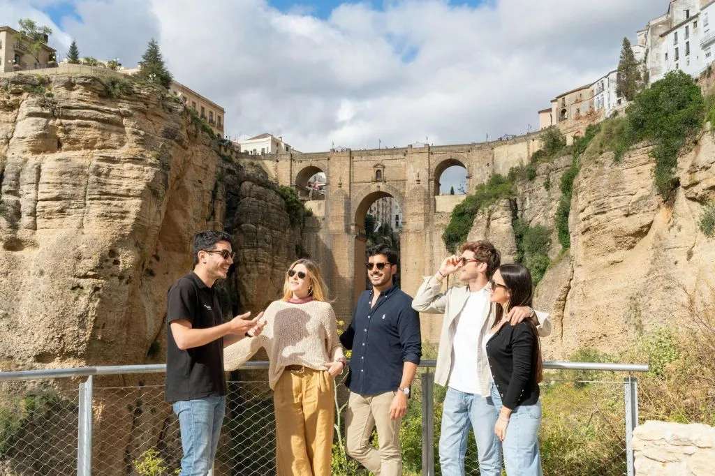 Córdoba, Pueblo Blanco y Ronda: Excursión guiada de un día desde Sevilla