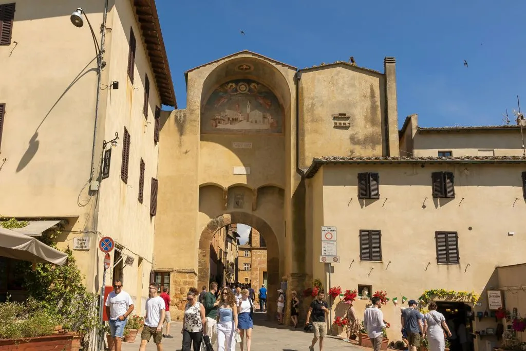 Monteriggioni & Val d'Orcia: Bus Transfer from Florence