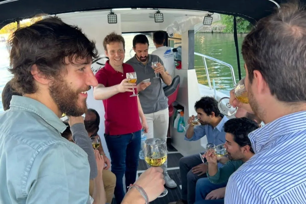 Sevilla: Excursión Privada en Barco para Grupos