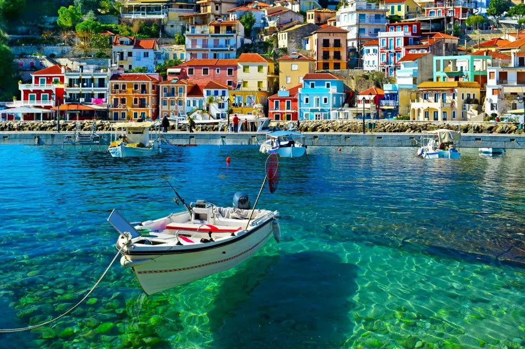Parga, Syvota et la lagune bleue : Croisière en bateau d'une journée au départ de Corfou