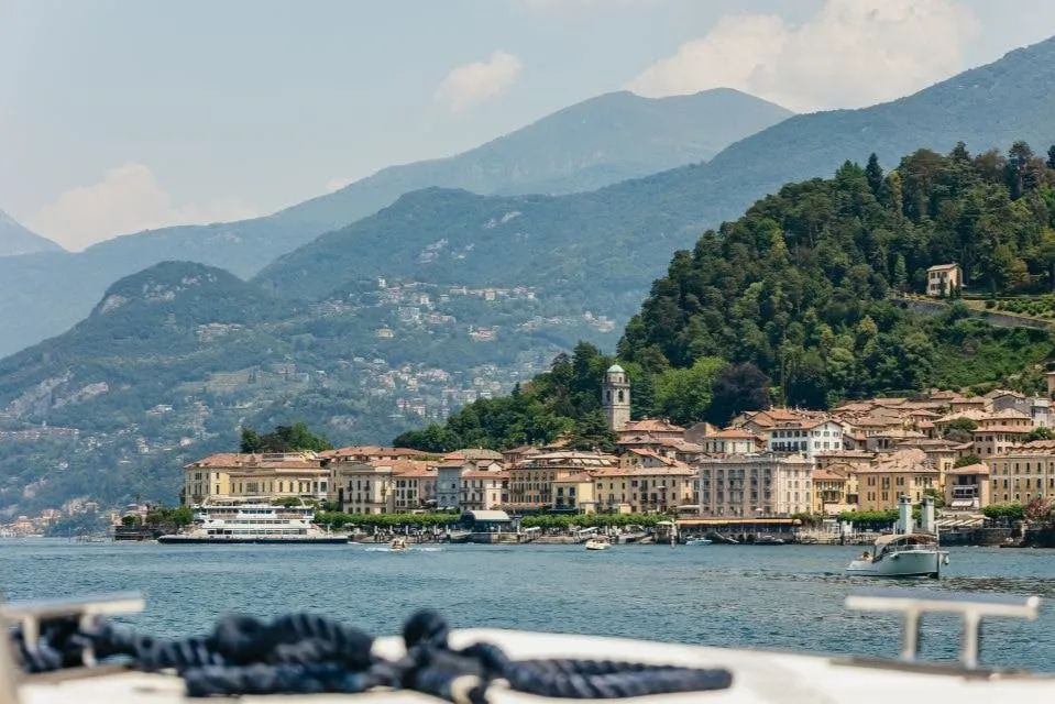 Como & Bellagio: Guided Tour from Milan + Private Lake Como Cruise
