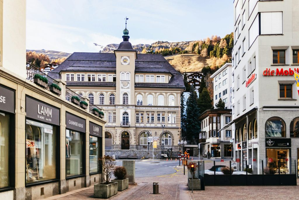 Lake Como & St. Moritz: Day Tour from Milan + Bernina Red Train Ride & Cruise