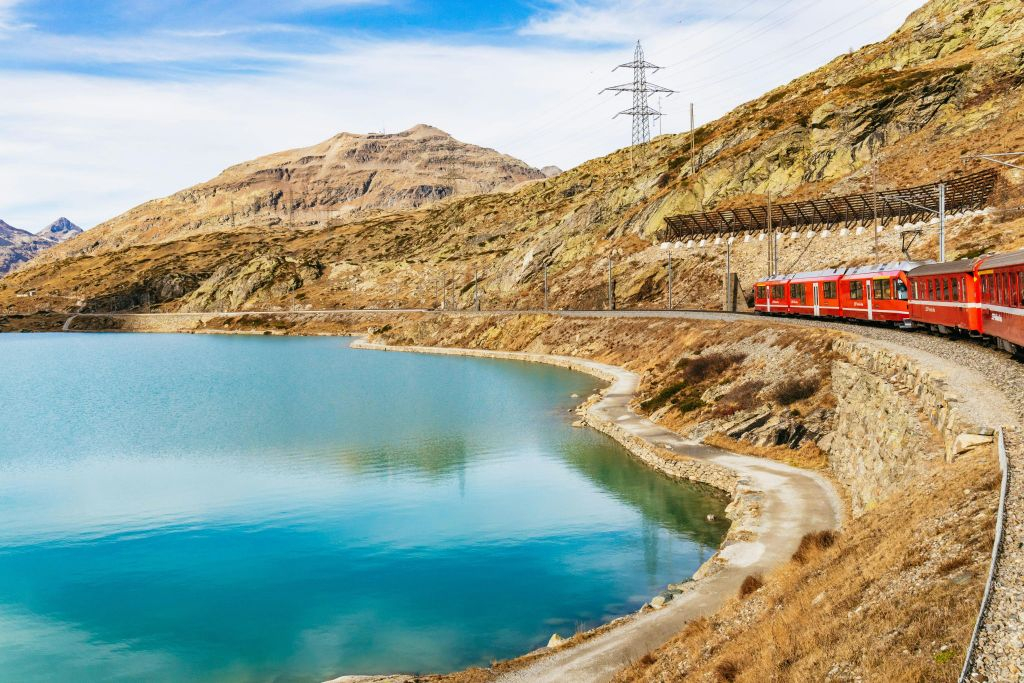 Lake Como & St. Moritz: Day Tour from Milan + Bernina Red Train Ride & Cruise