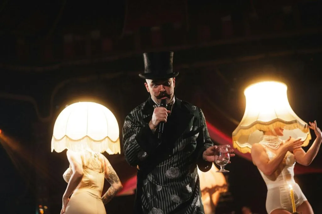 Mirage Theater: Burlesque Dinner Club