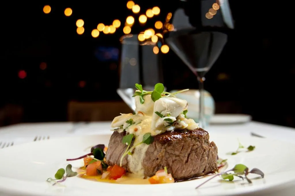 Mirage Theater: Burlesque Dinner Club