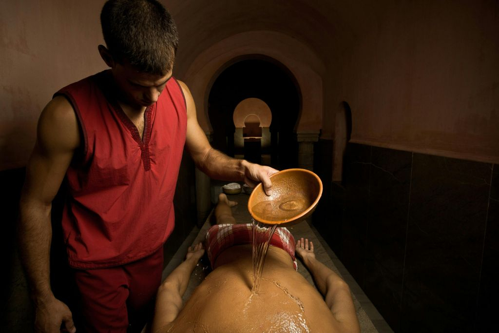 Madrid: Bath, Kessa & Massage Experience