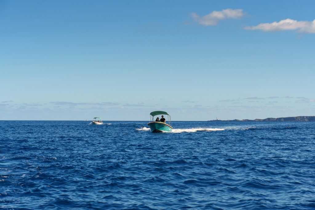 Puerto Addaya: Alquiler de barcos sin licencia